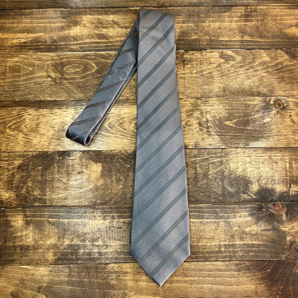 Alfani Mens Grey Diagonal Striped Micro Dot Classic Necktie